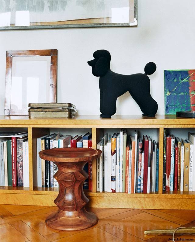 EAMES STOOL