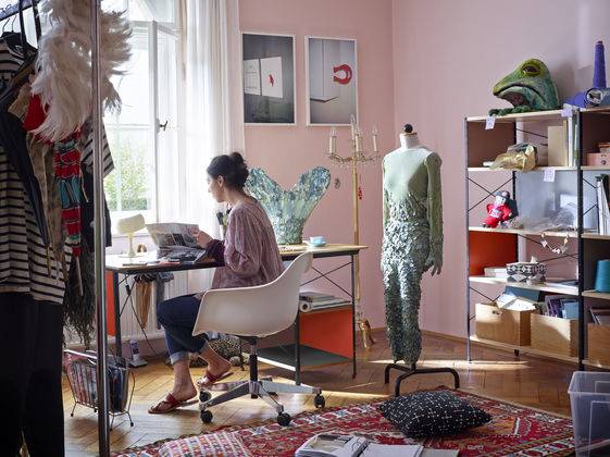 EAMES DESK UNIT EDU