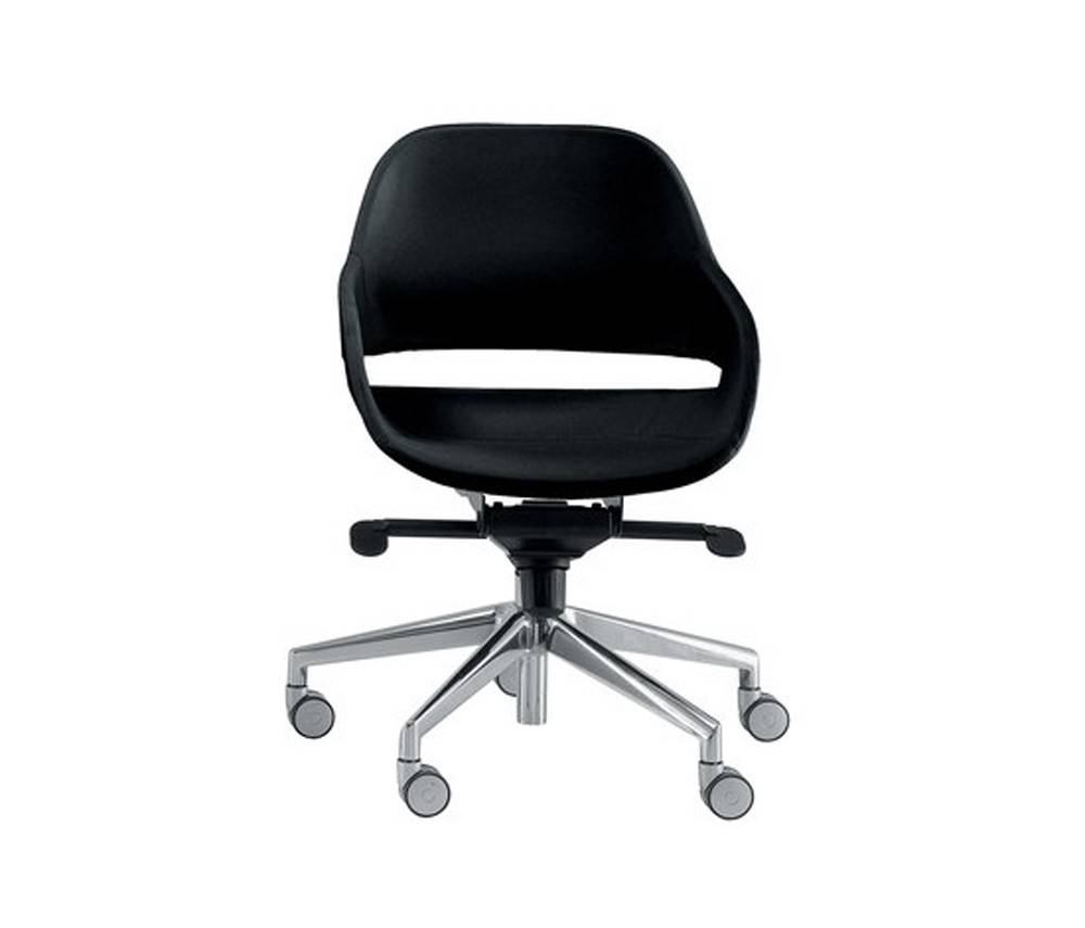 EVA fauteuil d'Ora Ito édité par Zanotta
