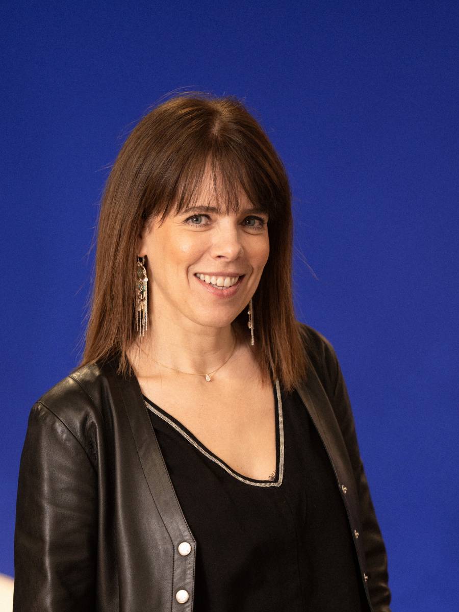 Agnès LARA