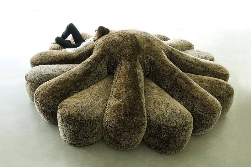 Canapé ASTER PAPOSUS à Lyon - Mobilier de designer audacieux et sculptural