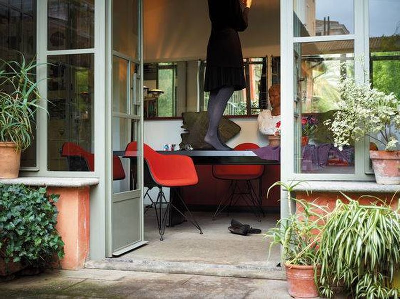 chaise dar vitra eames lyon