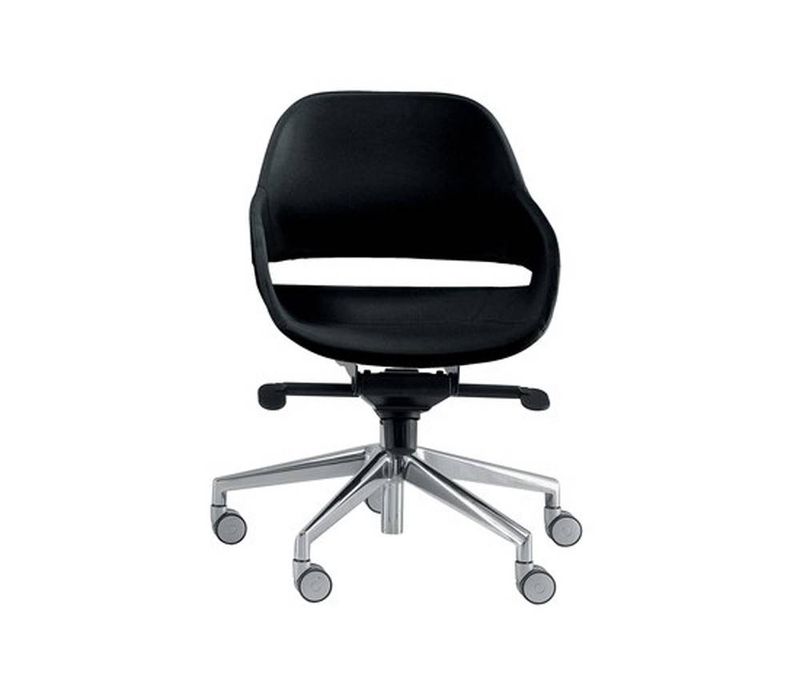 EVA fauteuil d'Ora Ito édité par Zanotta