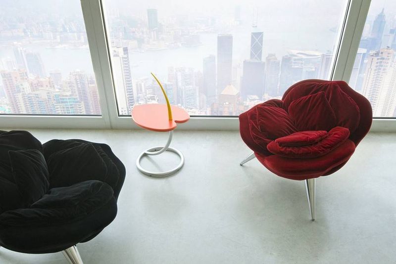 Chaise style contemporain rose Umeda à Geneve